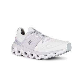 On Cloud Cloudswift 3 Sneaker in White & Frost